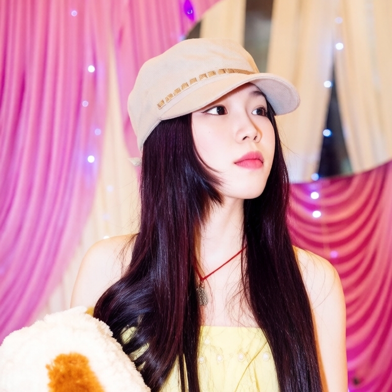 娅歆今天周年啦